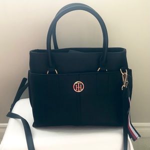 Tommy Hilfiger -women- black purse/satchel - NEW!